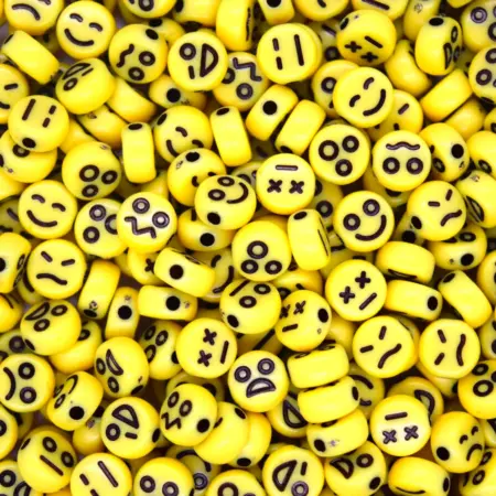 Мънисто емоджи 7х3.6 мм.