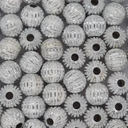 Мънисто топче сребърни нишки 10х11 мм.