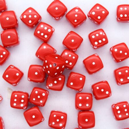 Мънисто зарчета 8х8 мм.