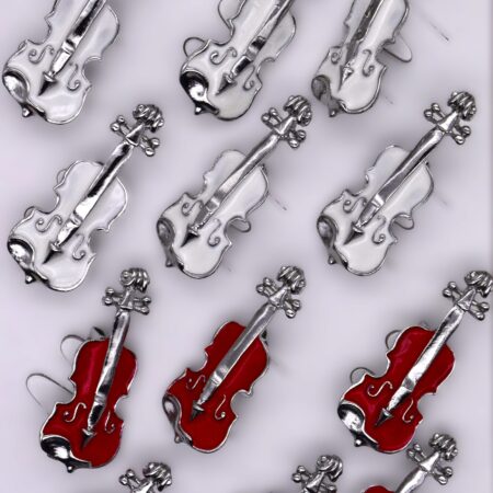 Комплект брошки Цигулка в бяло и червено – 12 бр.